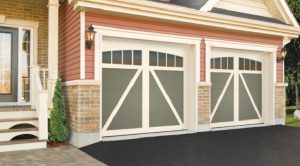 Envie d’une porte de garage de style champêtre ? Lisez la suite !